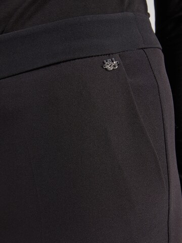 Coupe slim Pantalon à plis 'Hagonia-1' HUGO en noir