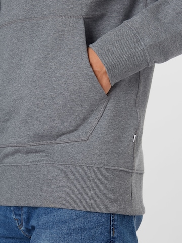 SELECTED HOMME - Sweatshirt 'Jackson' em cinzento