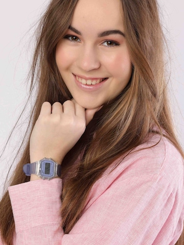 Q&Q Digital Watch in Blue: front