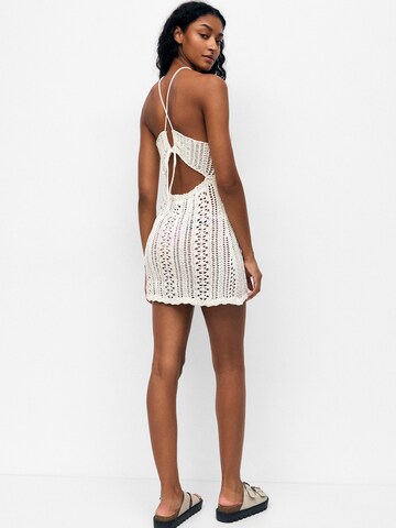 Pull&Bear Kleid in Beige