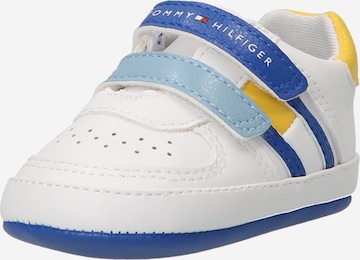 Sneaker de la TOMMY HILFIGER pe alb: față