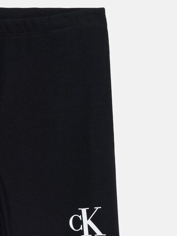 Calvin Klein Jeans - Skinny Leggings em preto