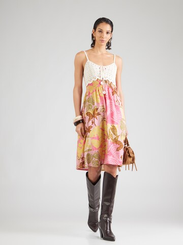 Hailys - Vestido de verano 'Kana' en rosa: frente