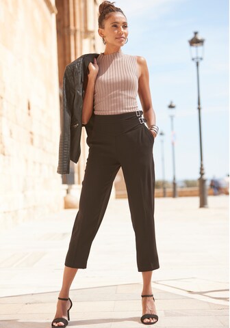 LASCANA Конический (Tapered) Плиссированные брюки в Черный