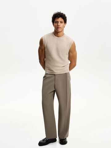 Bershka Slipover in Beige