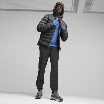 PUMA Laufjacke in Schwarz