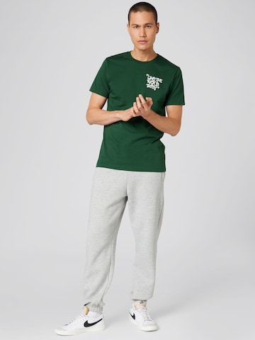 Tricou 'Theo' de la ABOUT YOU x Dardan pe verde