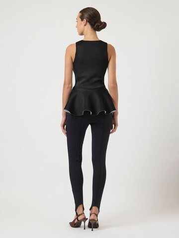 Top di YAS in nero