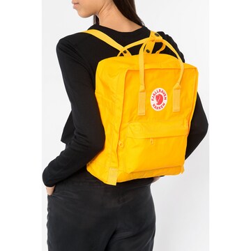 Fjällräven - Mochila 'Kanken' en amarillo