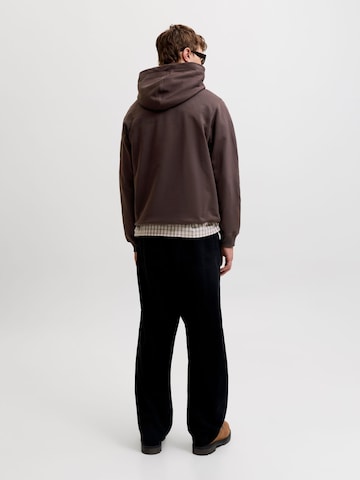 JACK & JONES Sweatshirt in Brown