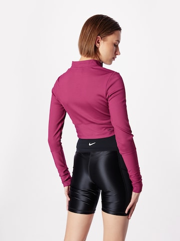 Nike Sportswear Shirt in Roze