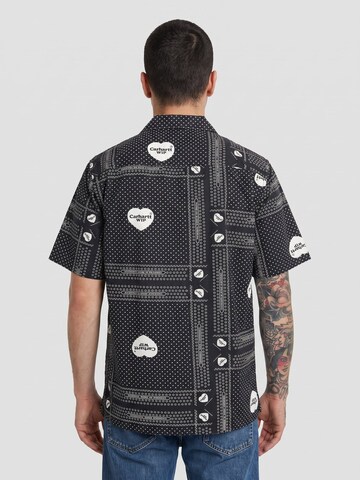 Carhartt WIP Comfort fit Overhemd 'S/S Heart Bandana Shirt Heart Bandana Print, Black' in Zwart