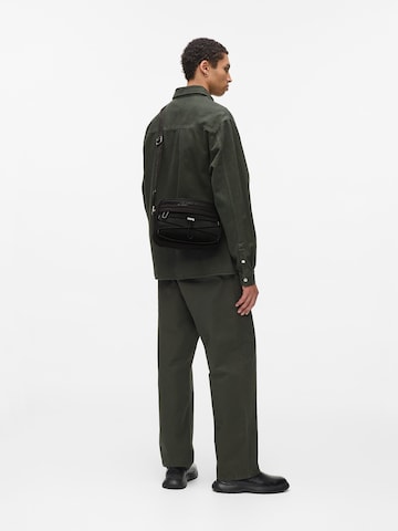KARL LAGERFELD JEANS Skuldertaske i sort