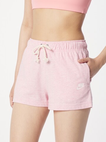 Nike Sportswear - regular Pantalón 'Gym Vintage' en rosa