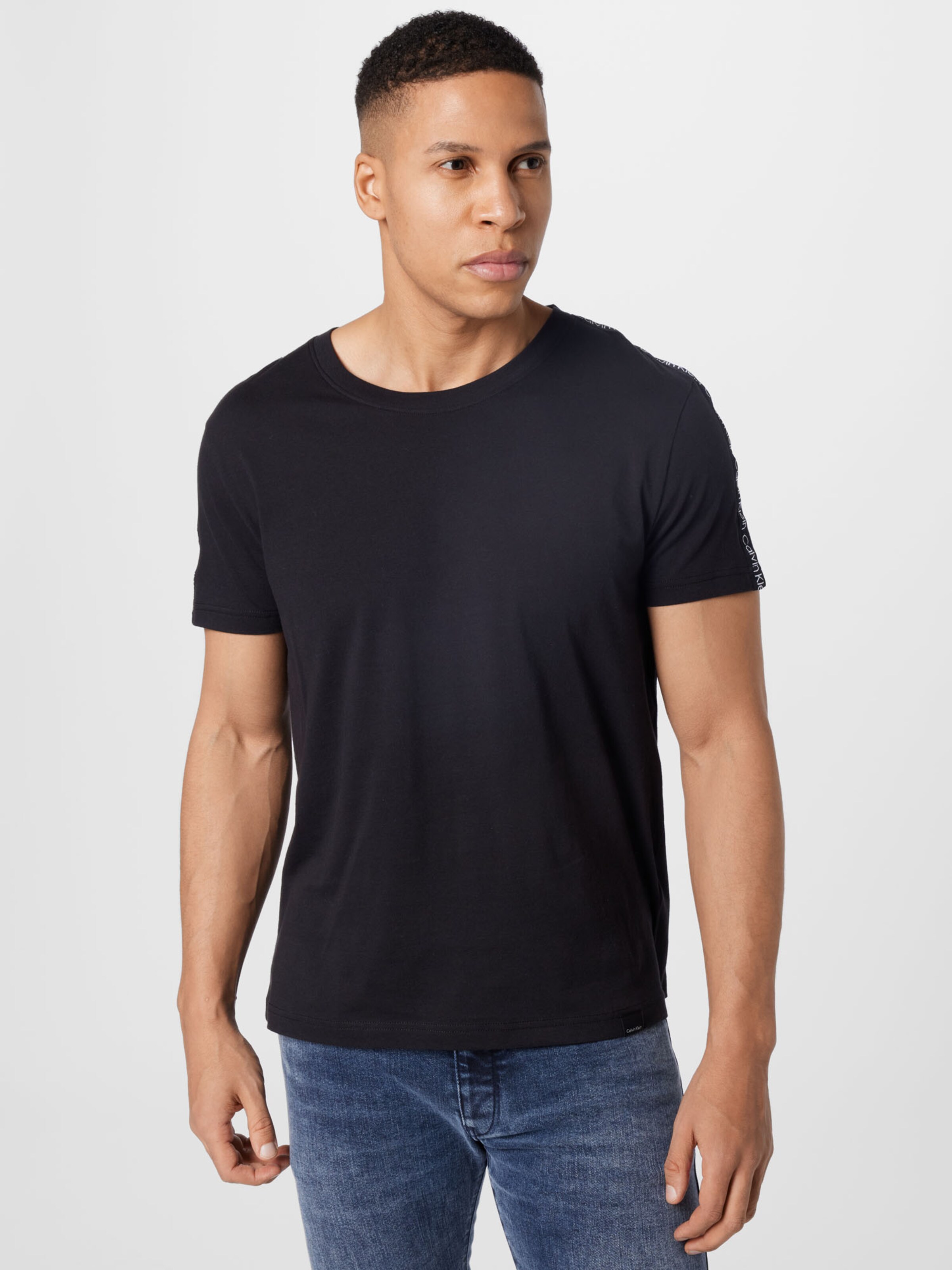 men's dressy crew neck shirts