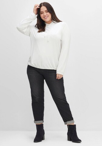 SHEEGO Sweatshirt in White