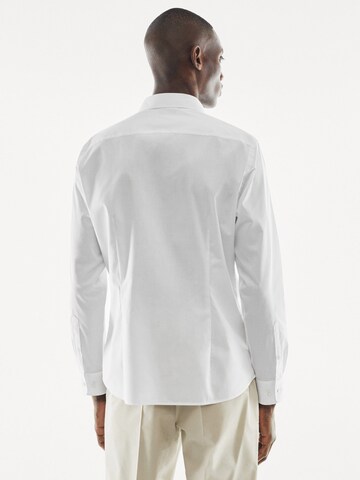 MANGO MAN Slim Fit Риза 'Palmar' в бяло