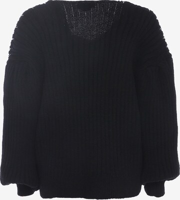 faina Sweater in Black