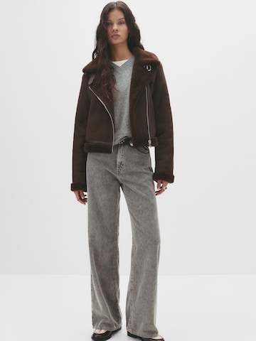 Pull&Bear Kurtka zimowa w kolorze brązowy: przód