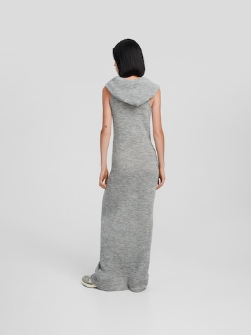 Bershka Kleid in Grau