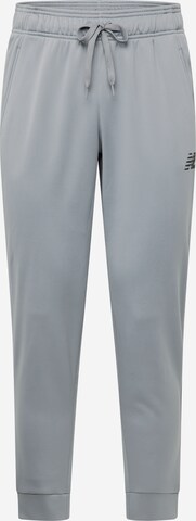 Effilé Pantalon de sport 'Tenacity' new balance en gris : devant