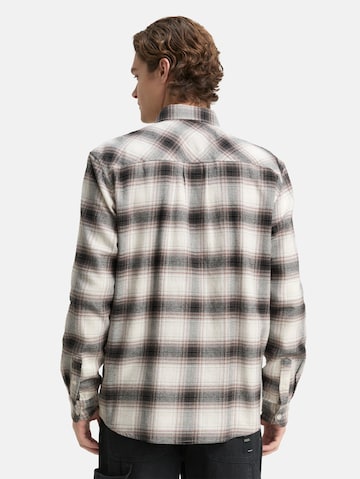 Coupe regular Chemise TOM TAILOR DENIM en blanc