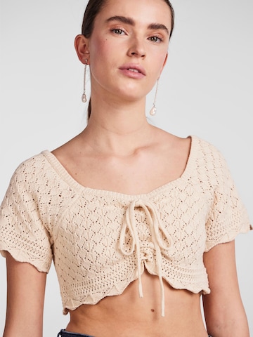 PIECES Knitted Top 'Bluma' in Beige