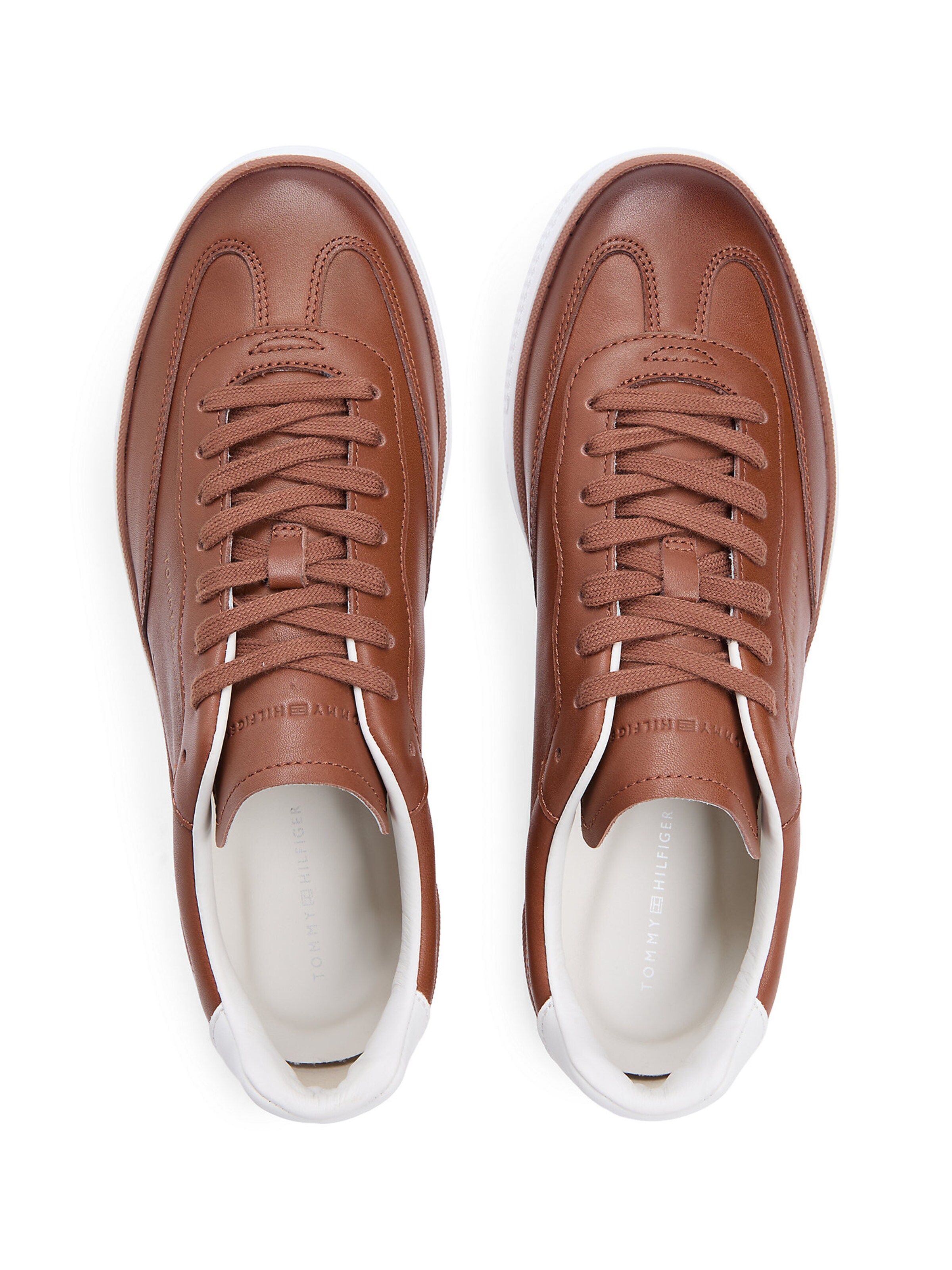 TOMMY HILFIGER Sneaker in Braun