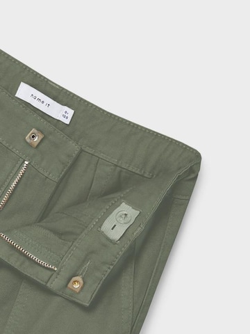 Loosefit Pantaloni 'Bella' de la NAME IT pe verde