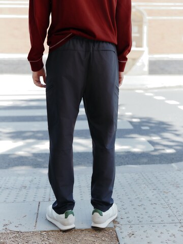 Next Slimfit Kargo hlače | siva barva