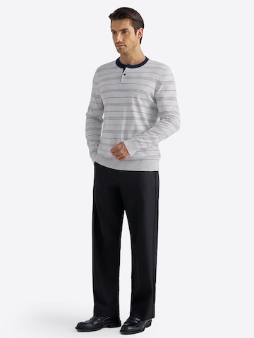 Pullover di Vantory in grigio