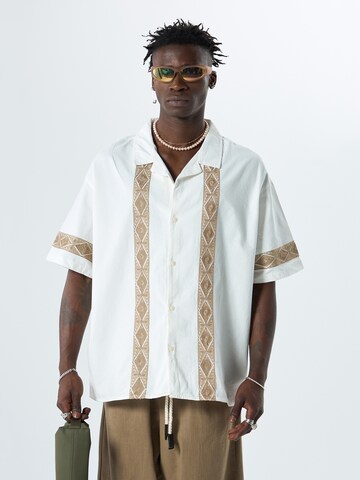 VAMOS CLO - Comfort Fit Camisa 'Stockton' em branco: frente