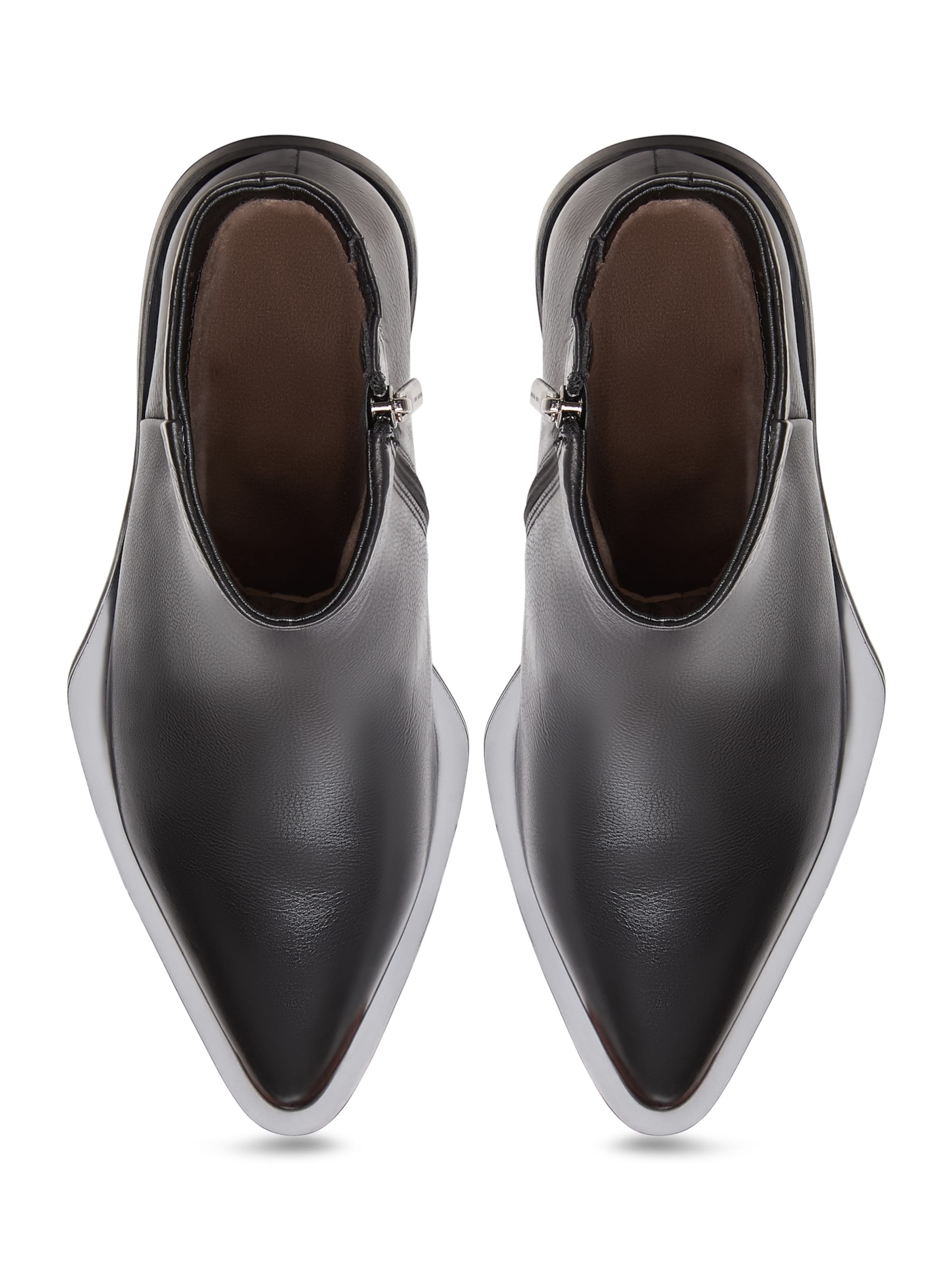 CESARE GASPARI - Botas pelo tornozelo em preto