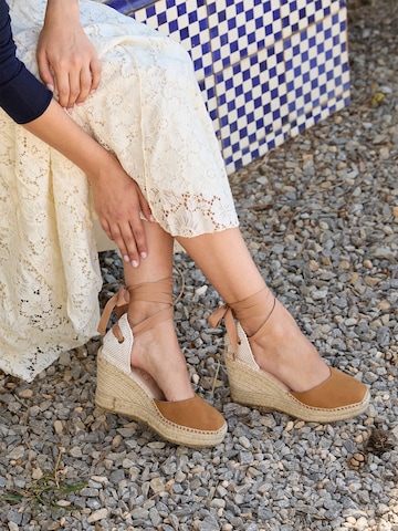 Sandalo 'Alpargata Cuña 10 cm' di Alhamas in beige: frontale