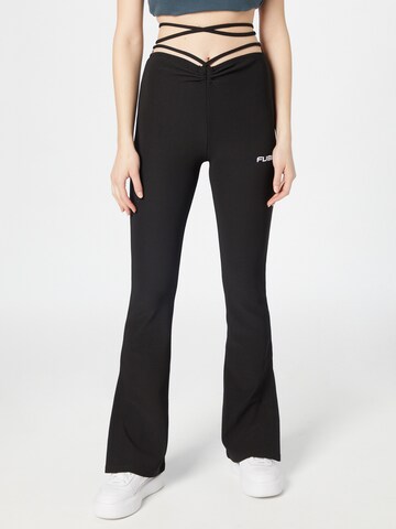 évasé Pantalon FUBU en noir : devant