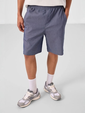 Tommy Life Chino in Blauw: voorkant