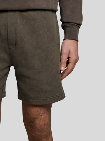 Lyle & Scott Regular Broek in Groen