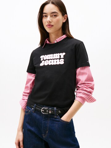 Tommy Jeans T-shirt 'ESSENTIAL' i svart: framsida