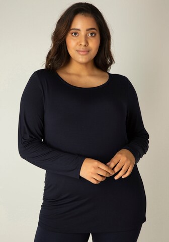 BASE LEVEL CURVY Shirt in Blue: front