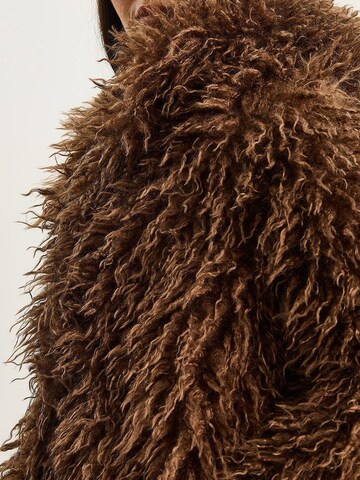 Cappotto invernale di Bianco Lucci in marrone