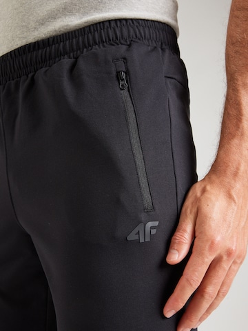 4F Tapered Sportbroek 'FNK' in Zwart