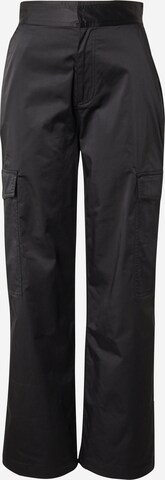 Tommy Jeans Regular Cargo Pants in Black: front