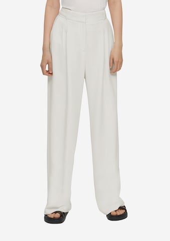 s.Oliver BLACK LABEL Wide leg Pleat-front trousers in Beige