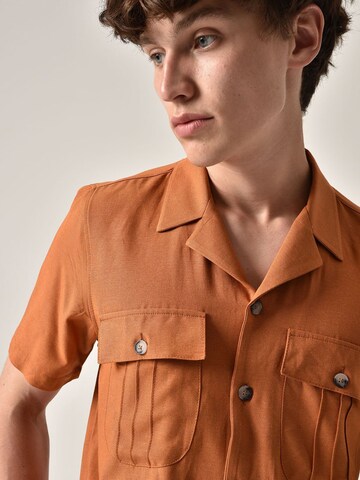 Coupe regular Chemise 'Ruggero' Antioch en orange