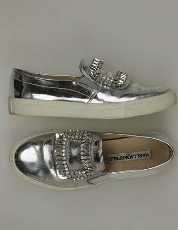 Karl Lagerfeld Flats & Loafers in 37 in Silver: front