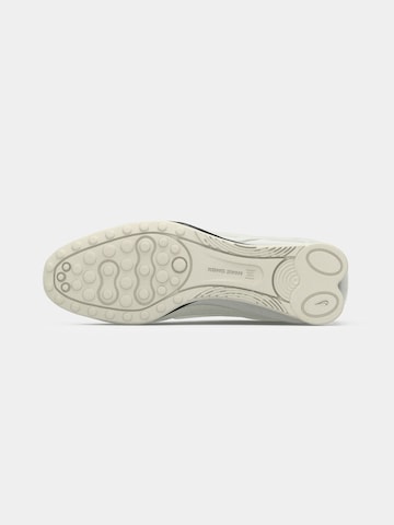 Baskets basses 'SHOX Z' Nike Sportswear en beige