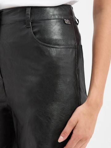 Marc Cain Regular Trousers ' Warri ' in Black