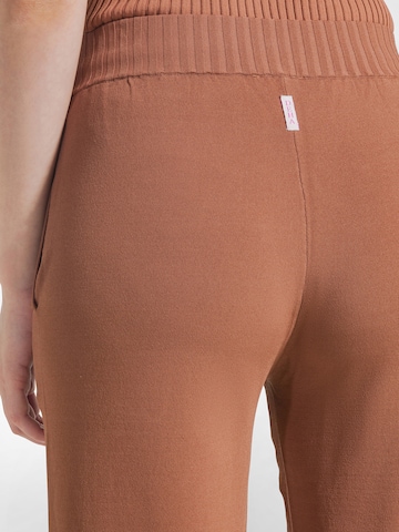 DEHA Tapered Sporthose in Braun