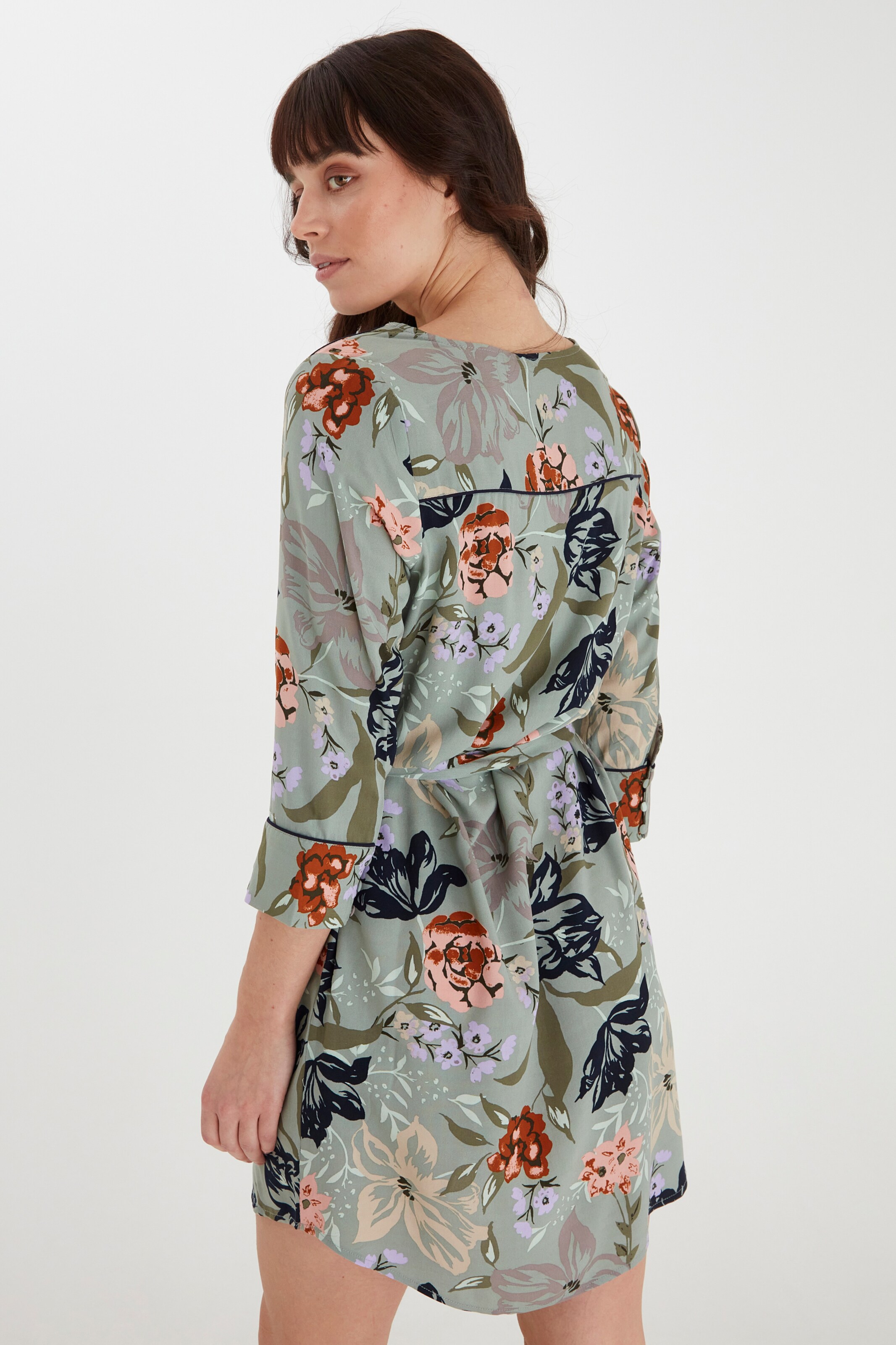 Frauen Große Größen Fransa Freizeitkleid mit floralem Print in Grau - XC19194 Frauen Große Größen Fransa Freizeitkleid mit floralem Print in Grau - XC19194