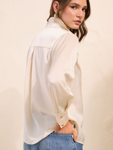 Friends Like These Bluse in Beige